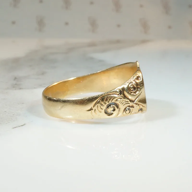 Al's Victorian Engraved Gold Signet Ring