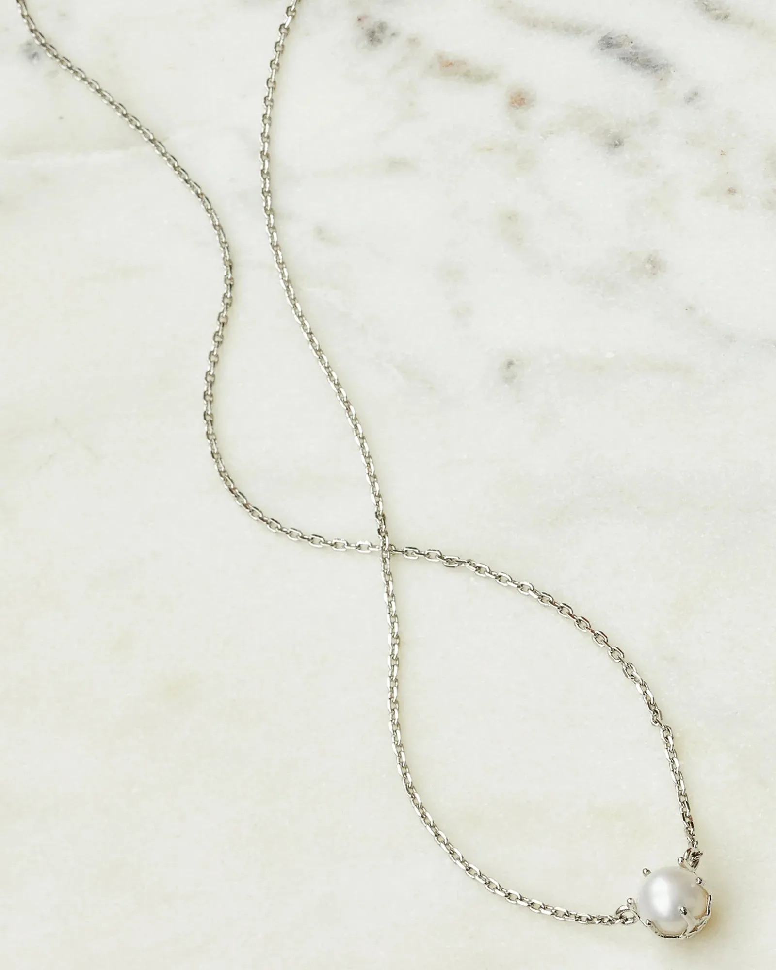 Ashton Silver Pendant Necklace in White Pearl