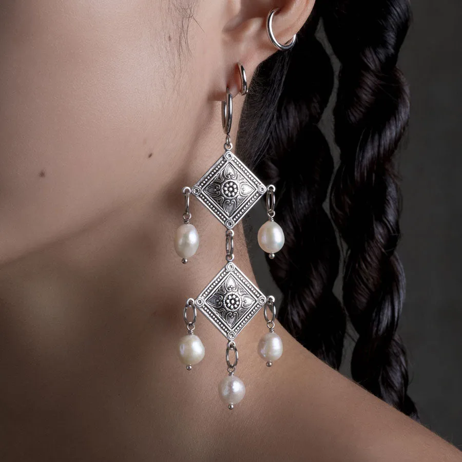 BANQUET. Pearl Chandelier Hoop Earrings - Silver