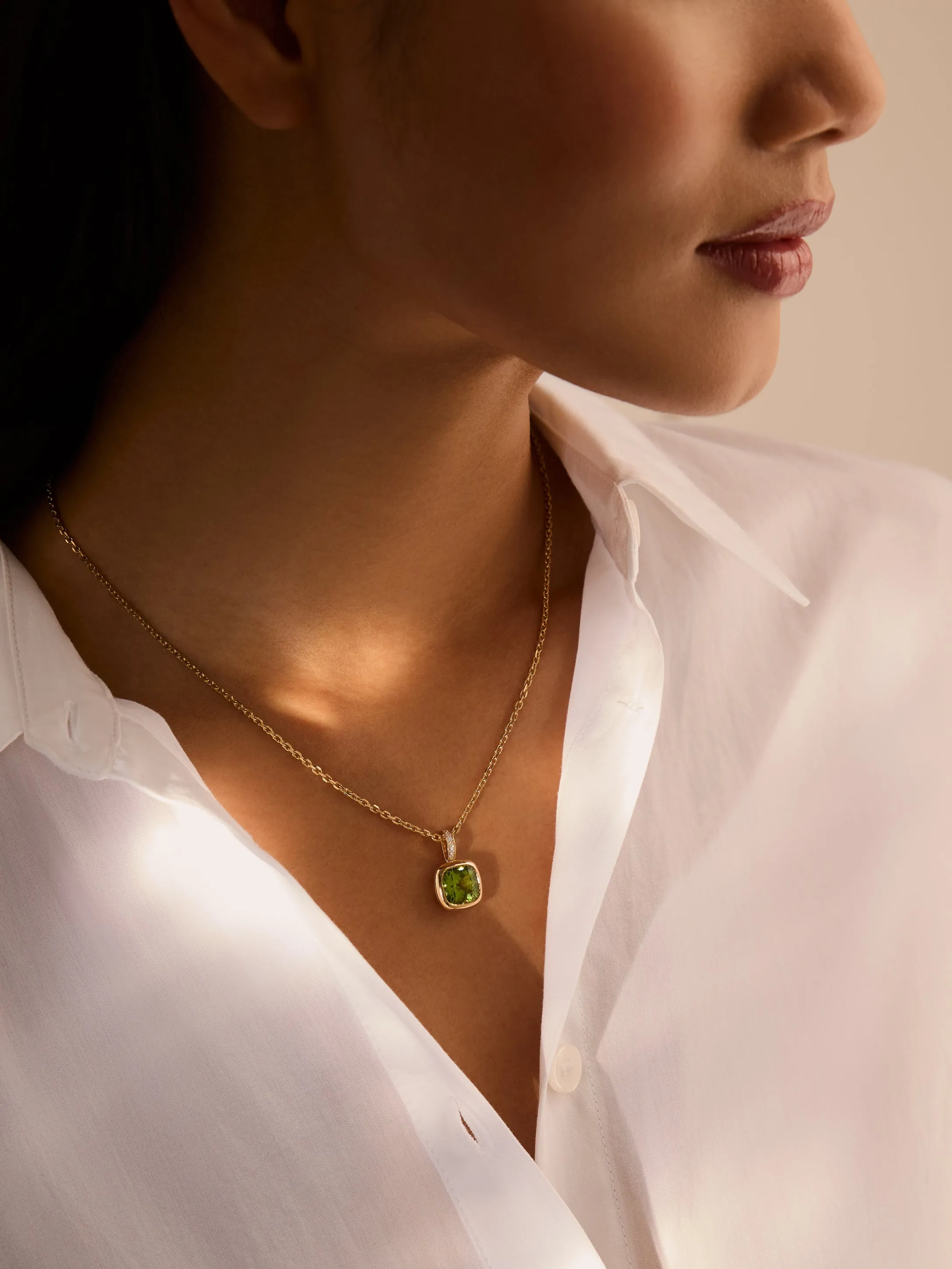 Florentine Dolce Vita Cushion Peridot Yellow Gold Pendant