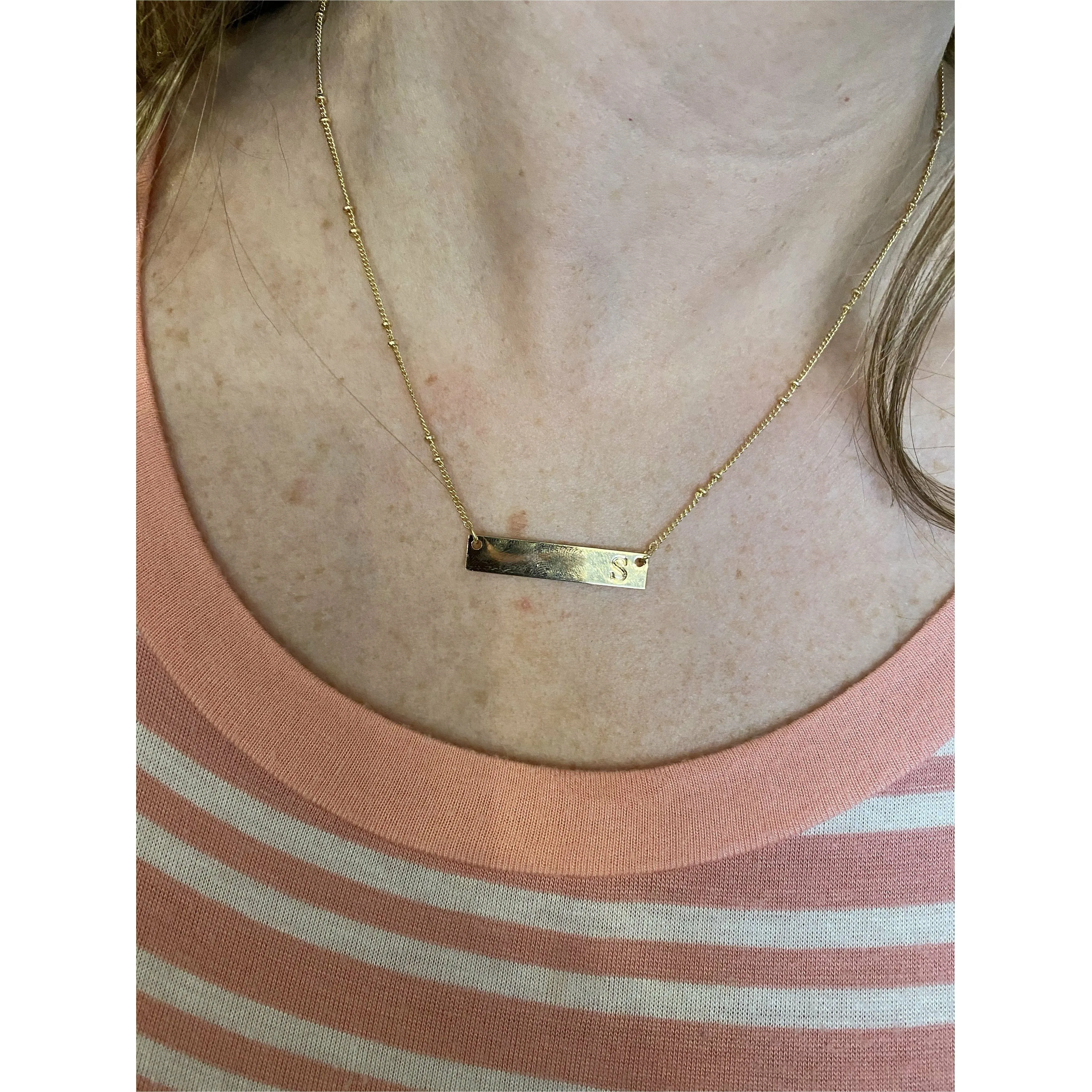 Initial ::BAR NECKLACE:: Mud Pie