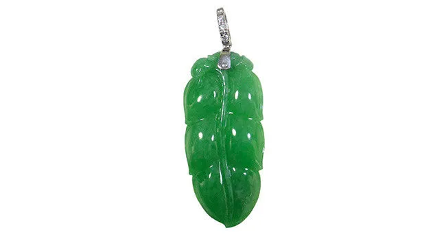 Jade leaves carving pendant