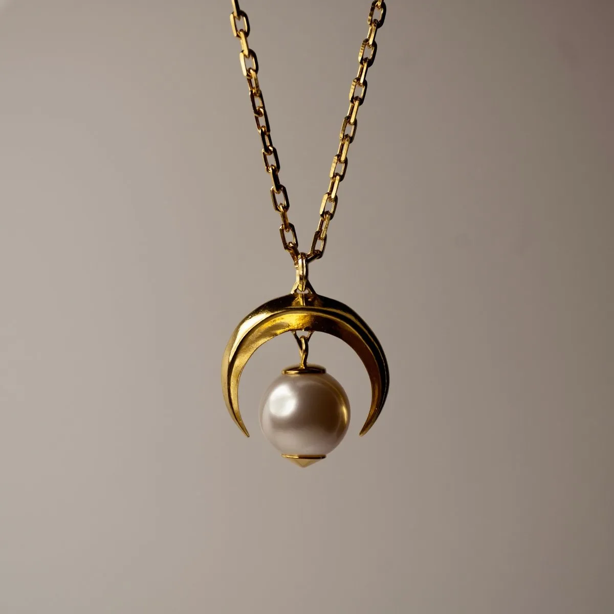 Moon pendant