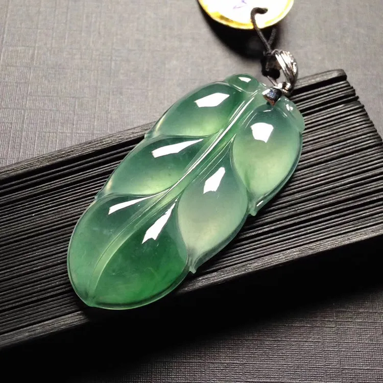 Natural Jade Pendant Jadeite Pendant PT406