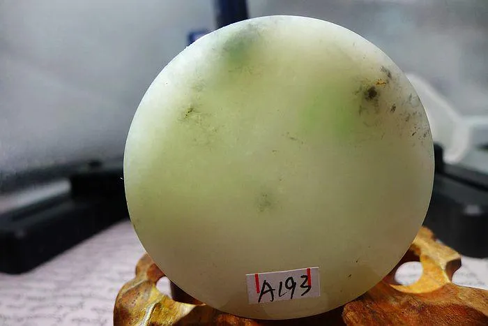 Natural Jade Rough Jadeite Raw (103g,4.8X1.65cm)