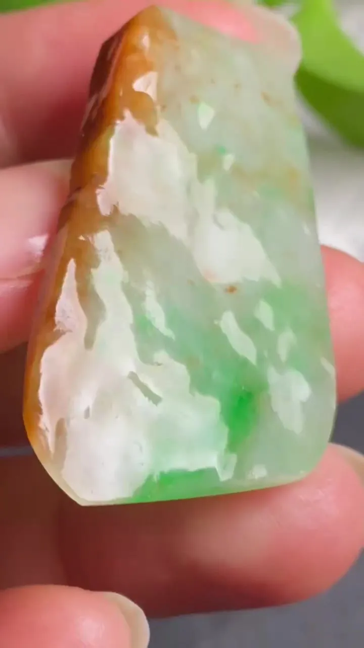 Natural Jade Rough Jadeite Raw (11.5g,40X25X4mm)-A6180