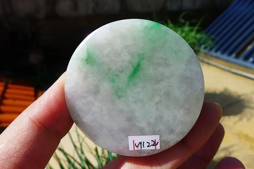 Natural Jade Rough Jadeite Raw (148g,5.4X5.4X1.9cm)