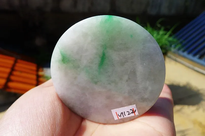 Natural Jade Rough Jadeite Raw (148g,5.4X5.4X1.9cm)