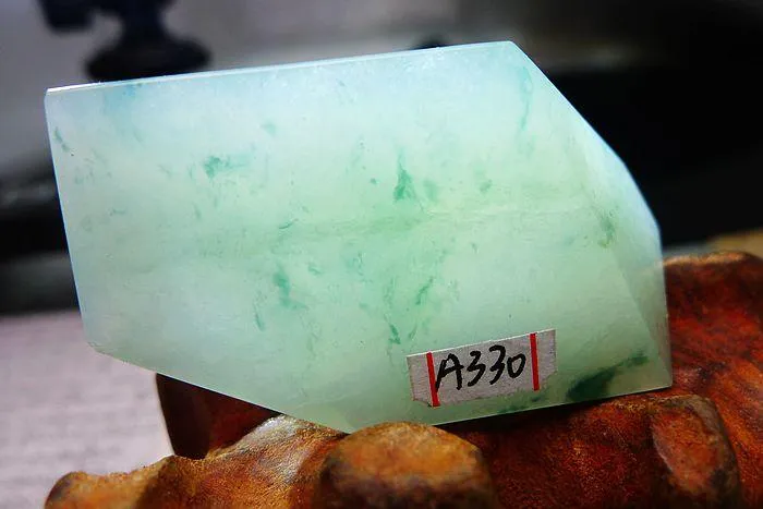 Natural Jade Rough Jadeite Raw (27g,5X2.9X1.2cm)