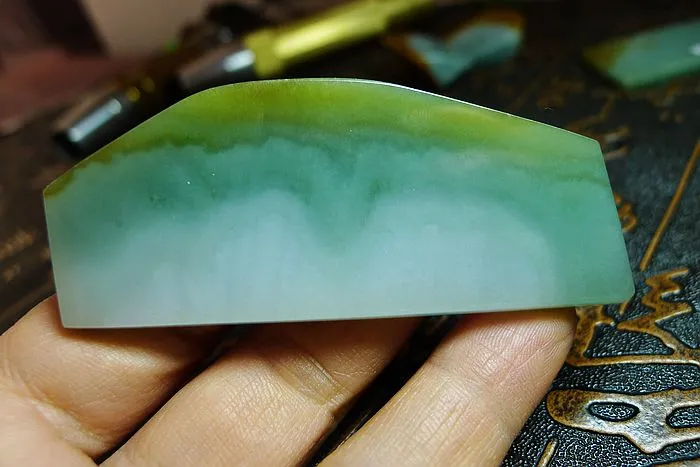 Natural Jade Rough Jadeite Raw (38g,7.1X2.9X0.6cm)