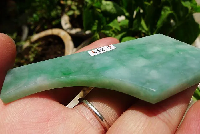 Natural Jade Rough Jadeite Raw (41g,7.5X3.7X0.65cm)