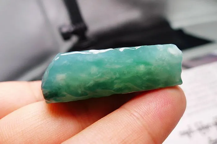 Natural Jade Rough Jadeite Raw (42g,4.5X2.6X1.35cm)