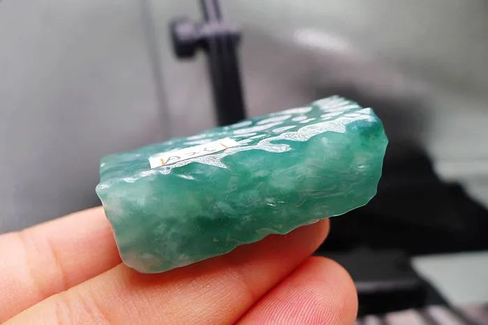 Natural Jade Rough Jadeite Raw (42g,4.5X2.6X1.35cm)