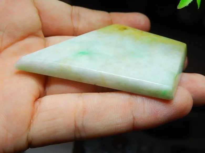 Natural Jade Rough Jadeite Raw (47g, 59X50X6.5mm)