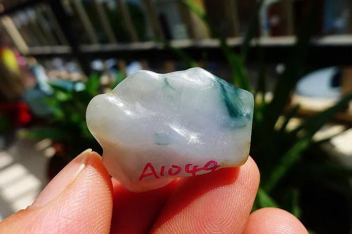 Natural Jade Rough Jadeite Raw (6g,2.7X2.1X0.8cm)