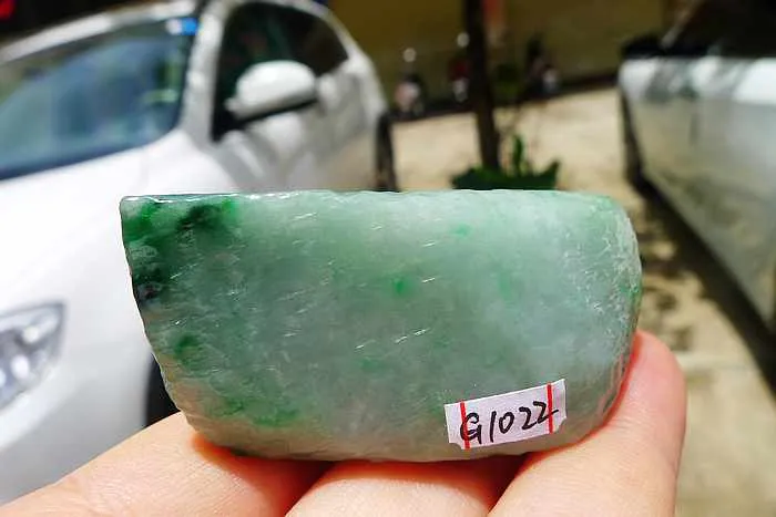 Natural Jade Rough Jadeite Raw (71g,5.3X2.7X2.2cm)