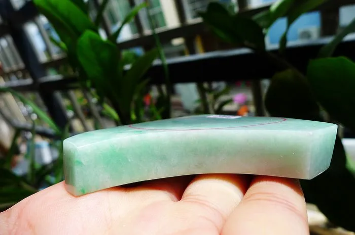 Natural Jade Rough Jadeite Raw (78g,5.6X5.2x1.3cm)