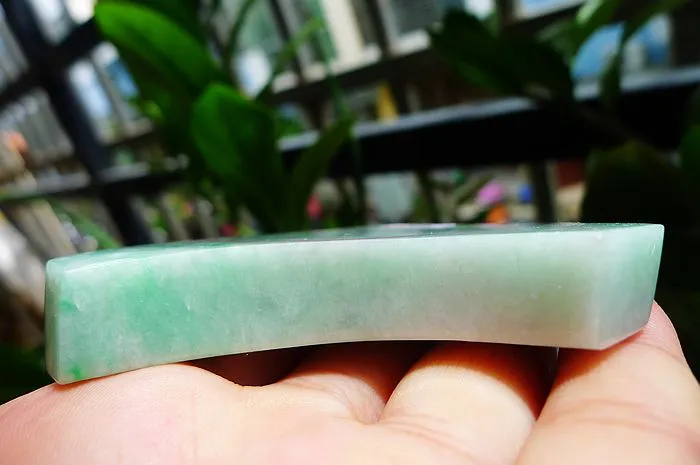 Natural Jade Rough Jadeite Raw (78g,5.6X5.2x1.3cm)