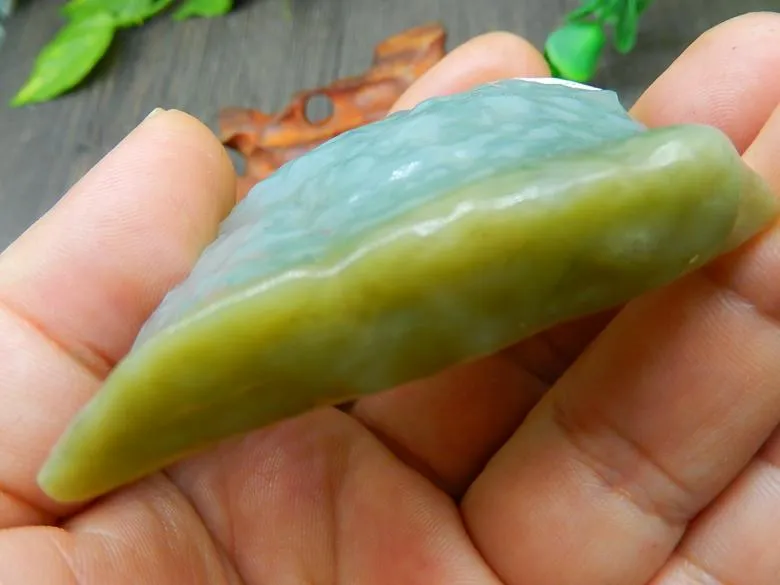 Natural Jade Rough Jadeite Raw (87g, 67X53X13mm)