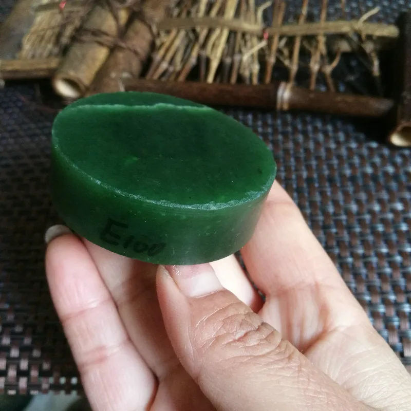 Natural Kunlun Jade Rough Nephrite Raw (105g,5.4X1.6cm)