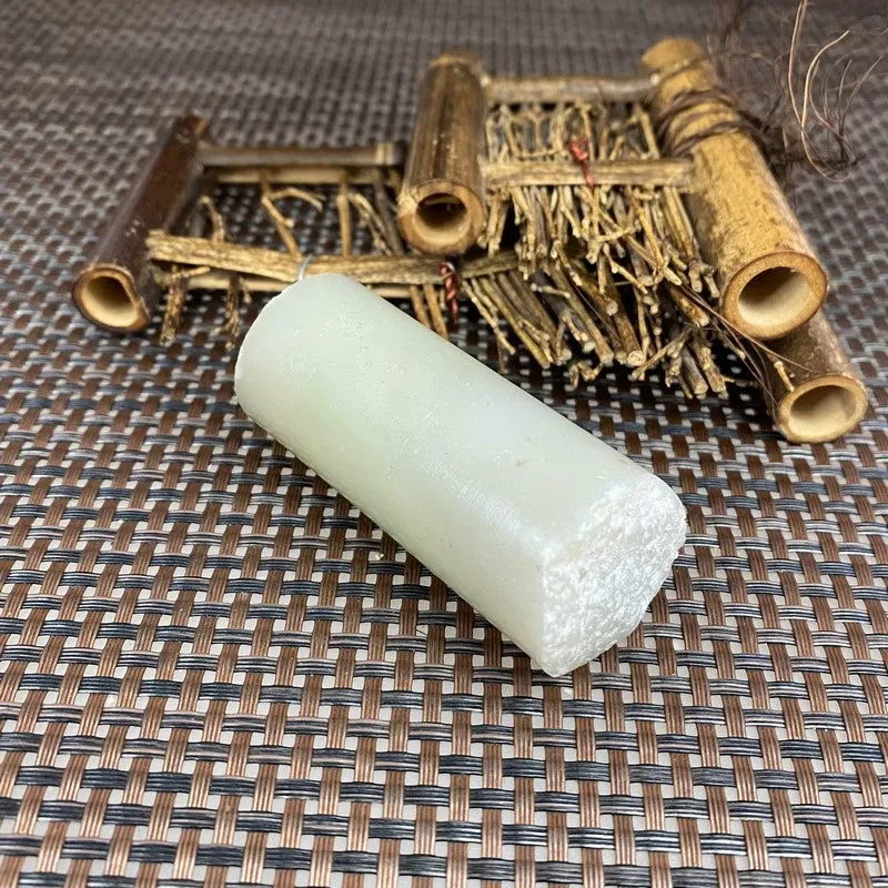 Natural Kunlun Jade Rough Nephrite Raw (126g,6.2X2.9cm)