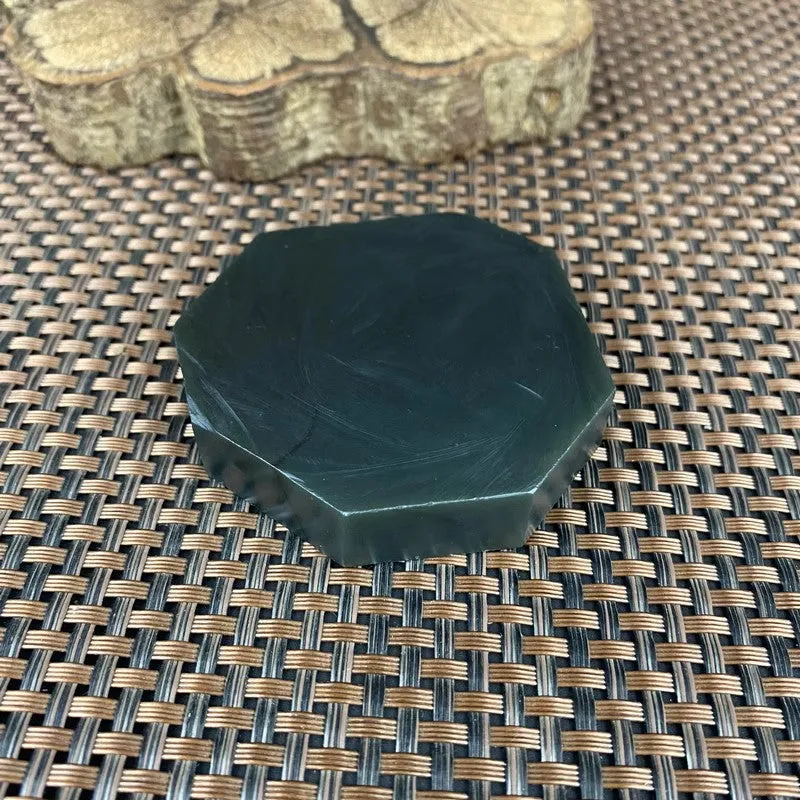 Natural Kunlun Jade Rough Nephrite Raw (133g,6.3X6.0X1.3cm)