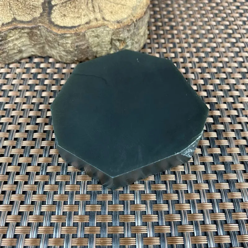 Natural Kunlun Jade Rough Nephrite Raw (133g,6.3X6.0X1.3cm)