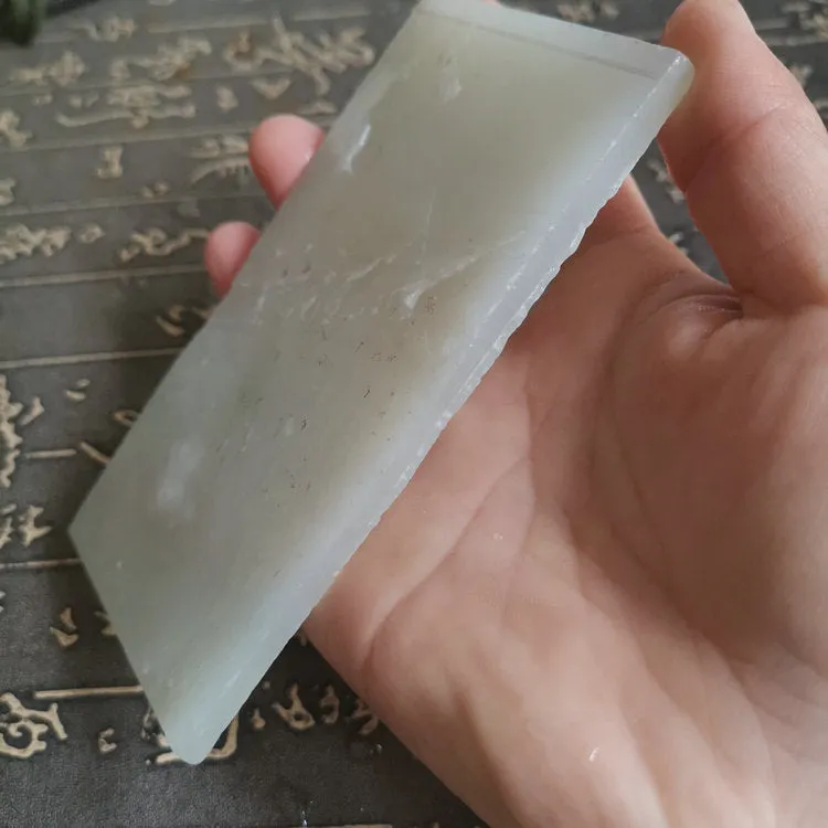 Natural Kunlun Jade Rough Nephrite Raw (143g, 12X6X0.5cm)