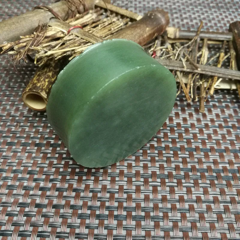 Natural Kunlun Jade Rough Nephrite Raw (158g, 5.7X2.1cm)