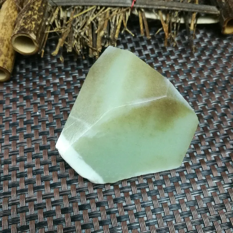 Natural Kunlun Jade Rough Nephrite Raw (169g,6X5.5X3.3cm)