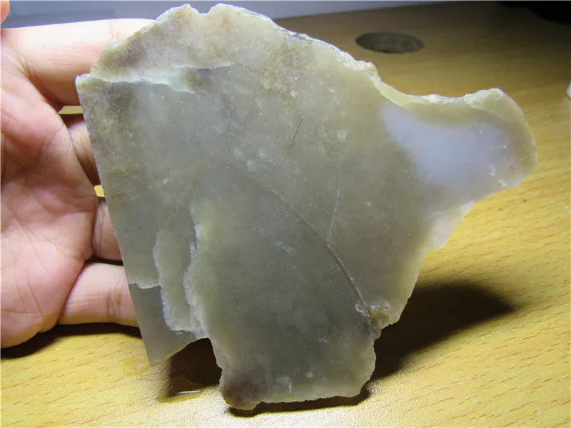 Natural Kunlun Jade Rough Nephrite Raw (183.4g, 106X100X15mm)