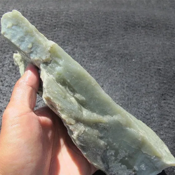 Natural Kunlun Jade Rough Nephrite Raw (1.87kg, 22X14X5cm)