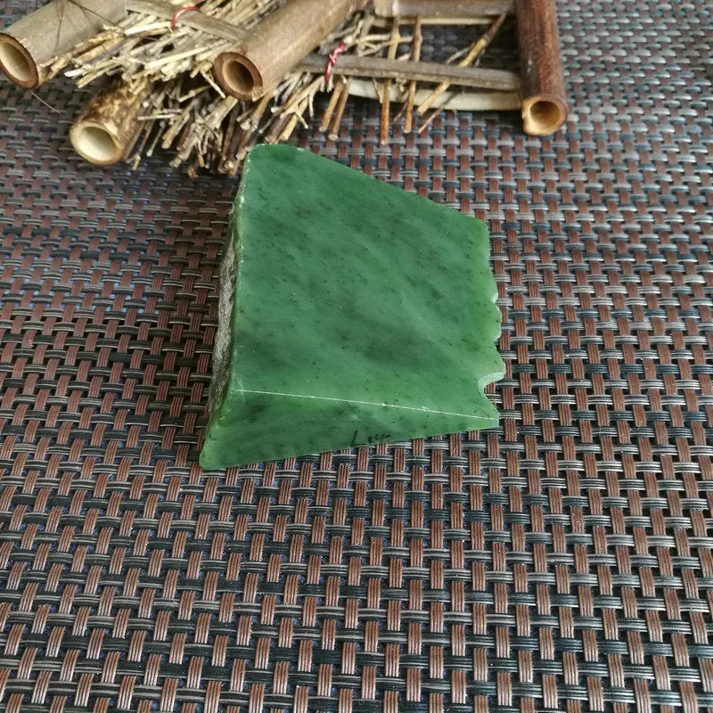 Natural Kunlun Jade Rough Nephrite Raw (239g,7.5X6X3cm)