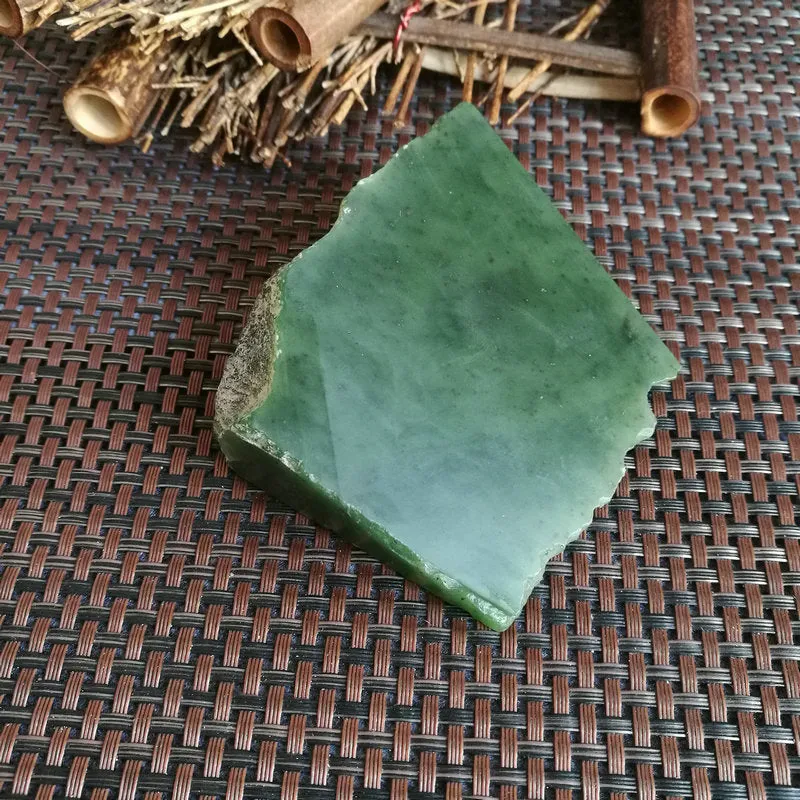 Natural Kunlun Jade Rough Nephrite Raw (239g,7.5X6X3cm)