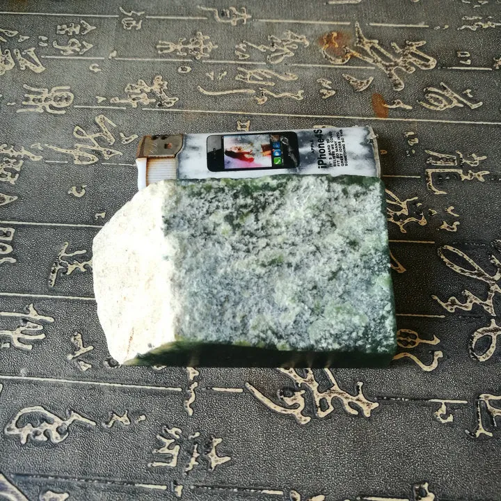 Natural Kunlun Jade Rough Nephrite Raw (247g, 8.5X4.3X3.3cm)