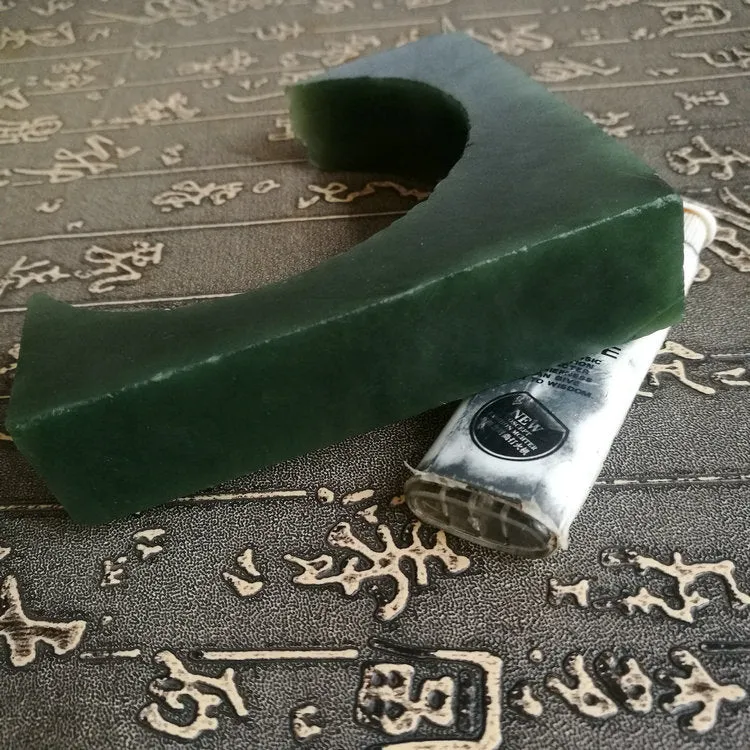 Natural Kunlun Jade Rough Nephrite Raw (247g, 9.5X2.3X1.5cm)