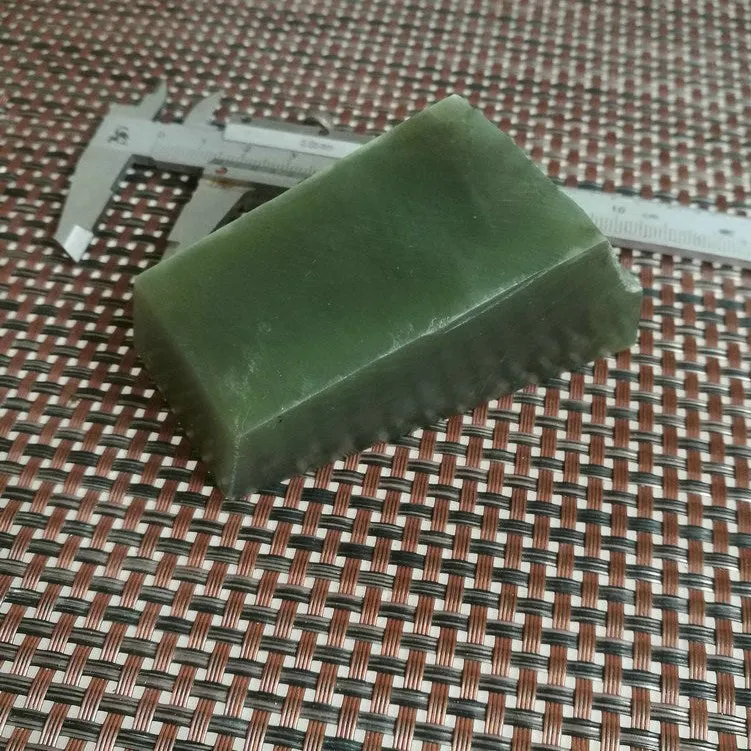 Natural Kunlun Jade Rough Nephrite Raw (252g, 8X4X3.5cm)