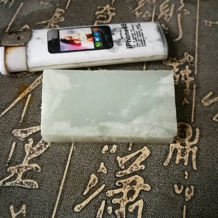 Natural Kunlun Jade Rough Nephrite Raw (56g, 5.5X2.9X1cm)