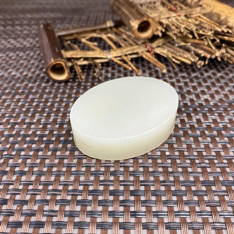 Natural Kunlun Jade Rough Nephrite Raw (68g,5.4X4.1X1.3cm)