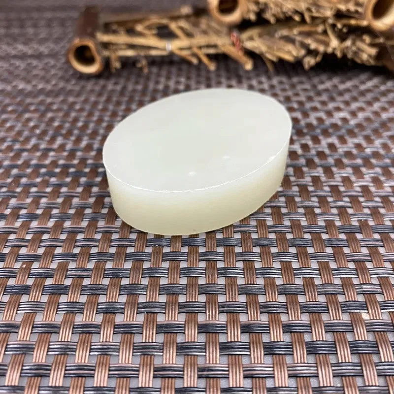 Natural Kunlun Jade Rough Nephrite Raw (68g,5.4X4.1X1.3cm)