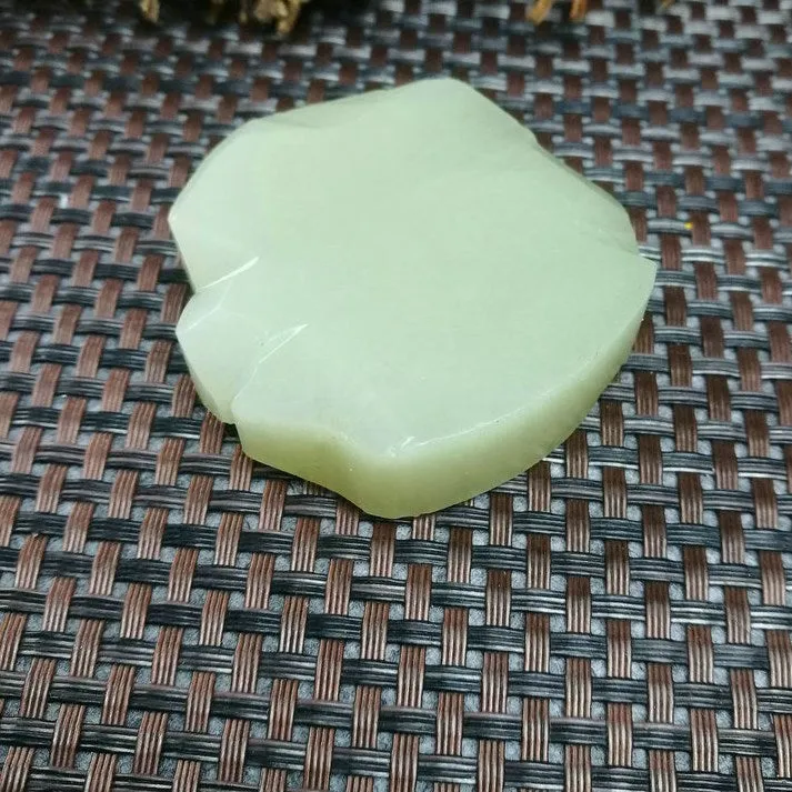 Natural Kunlun Jade Rough Nephrite Raw (90g,5.3X5X1.5cm)