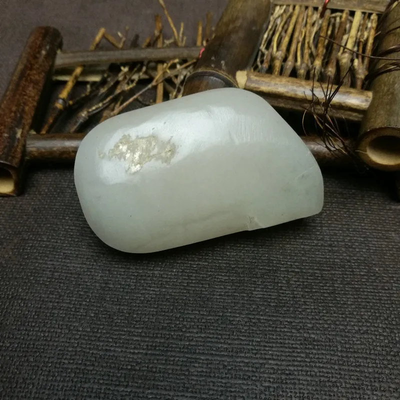 Natural Kunlun Jade Rough Nephrite Raw (91g, 6.2x3.8x1.7cm)