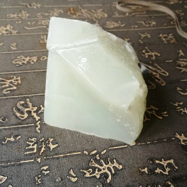 Natural Kunlun Jade Rough Nephrite Raw S-(422g, 8X7X6cm)