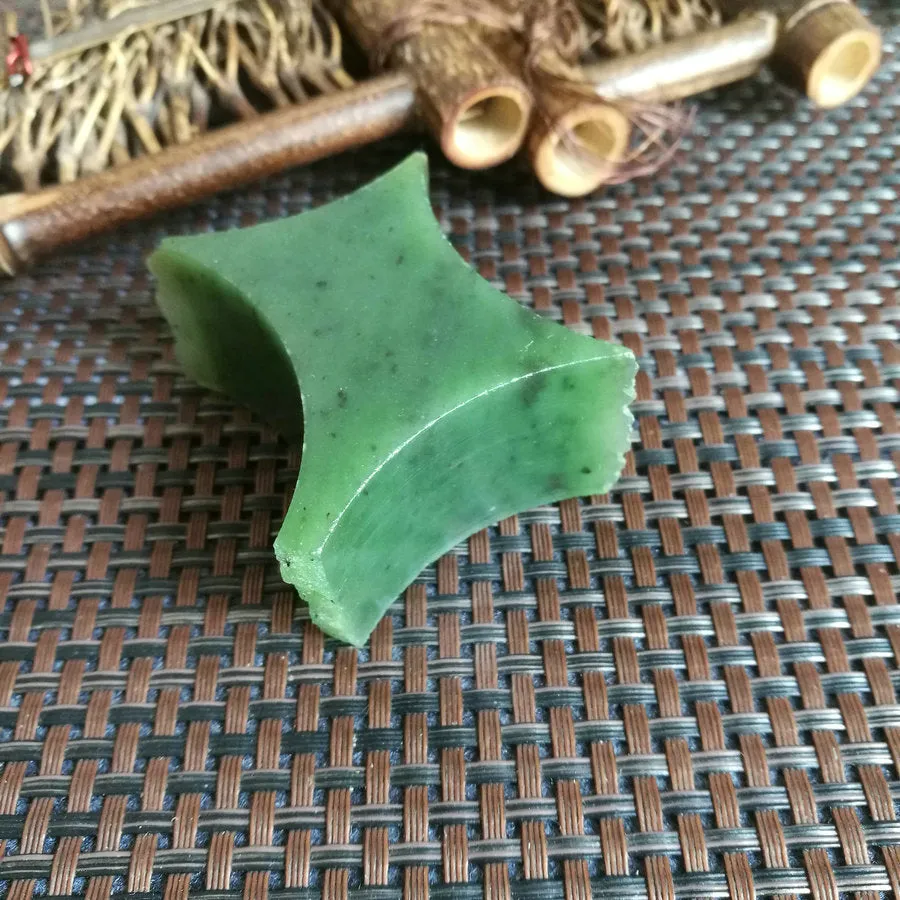 Natural Siberian Jade Rough Nephrite Raw (98g,4X2.5X2.6cm)