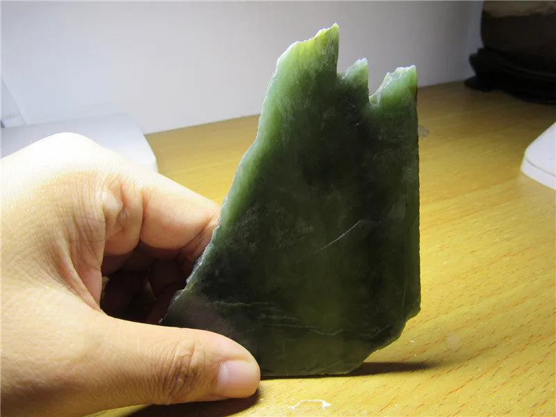 Natural Siberian Jade Rough Russia nephrite Raw (117.66g, 123X90X7mm)