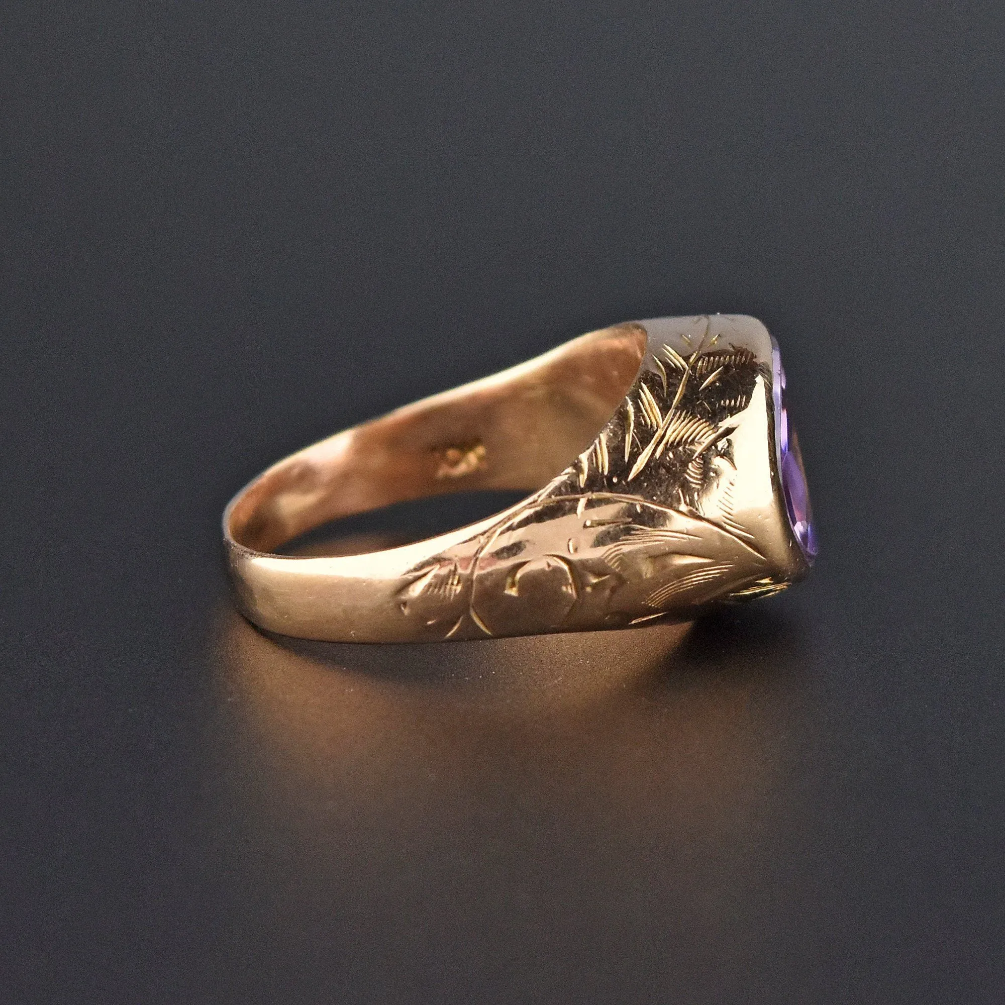 Pale Amethyst Smooth Top East to West Gold Ring