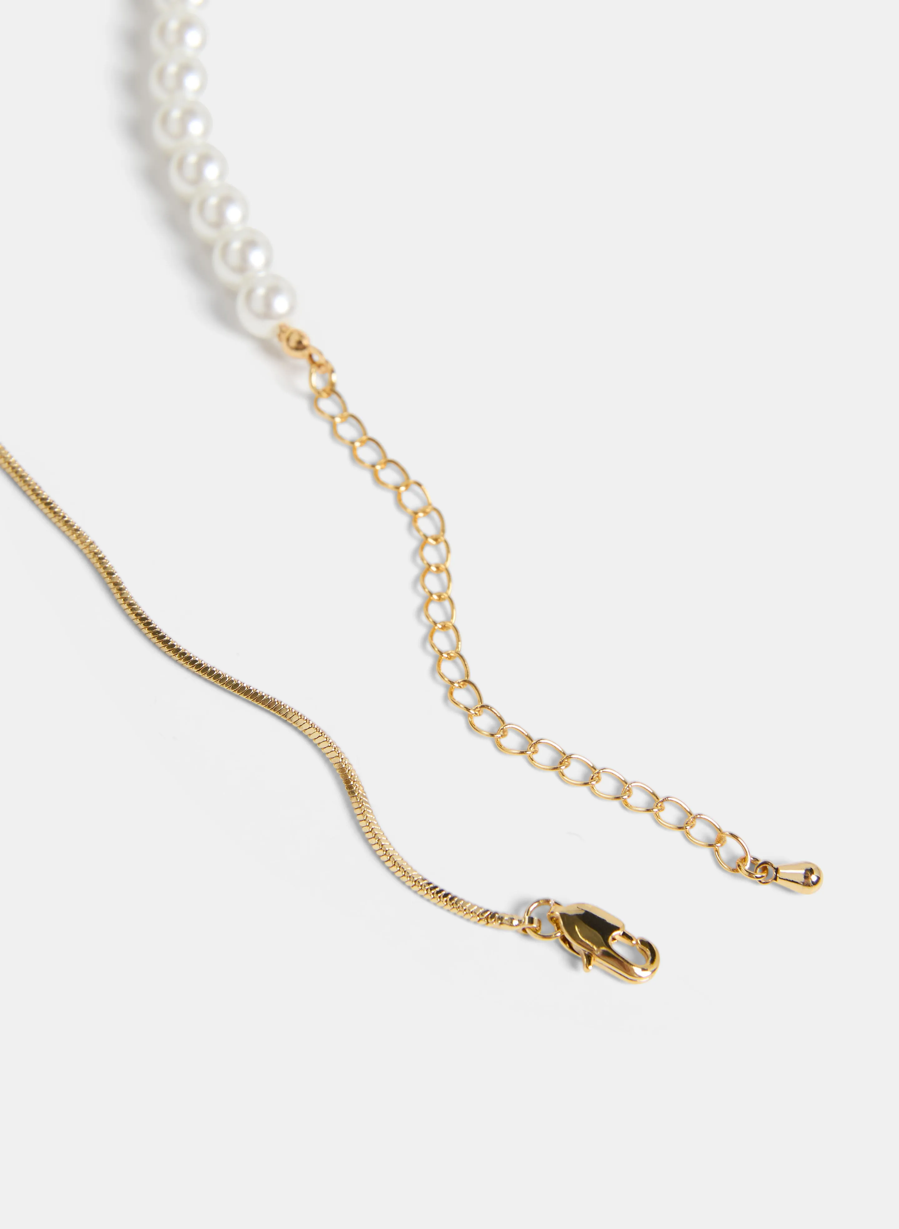 Pearl Detail Snake Chain Necklace