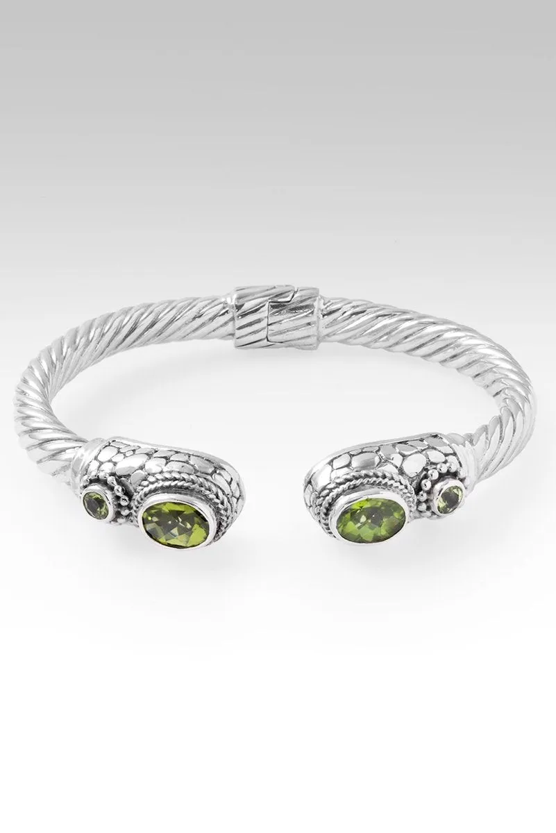 Redeemed Soul Tip-to-Tip Bracelet™ in Peridot