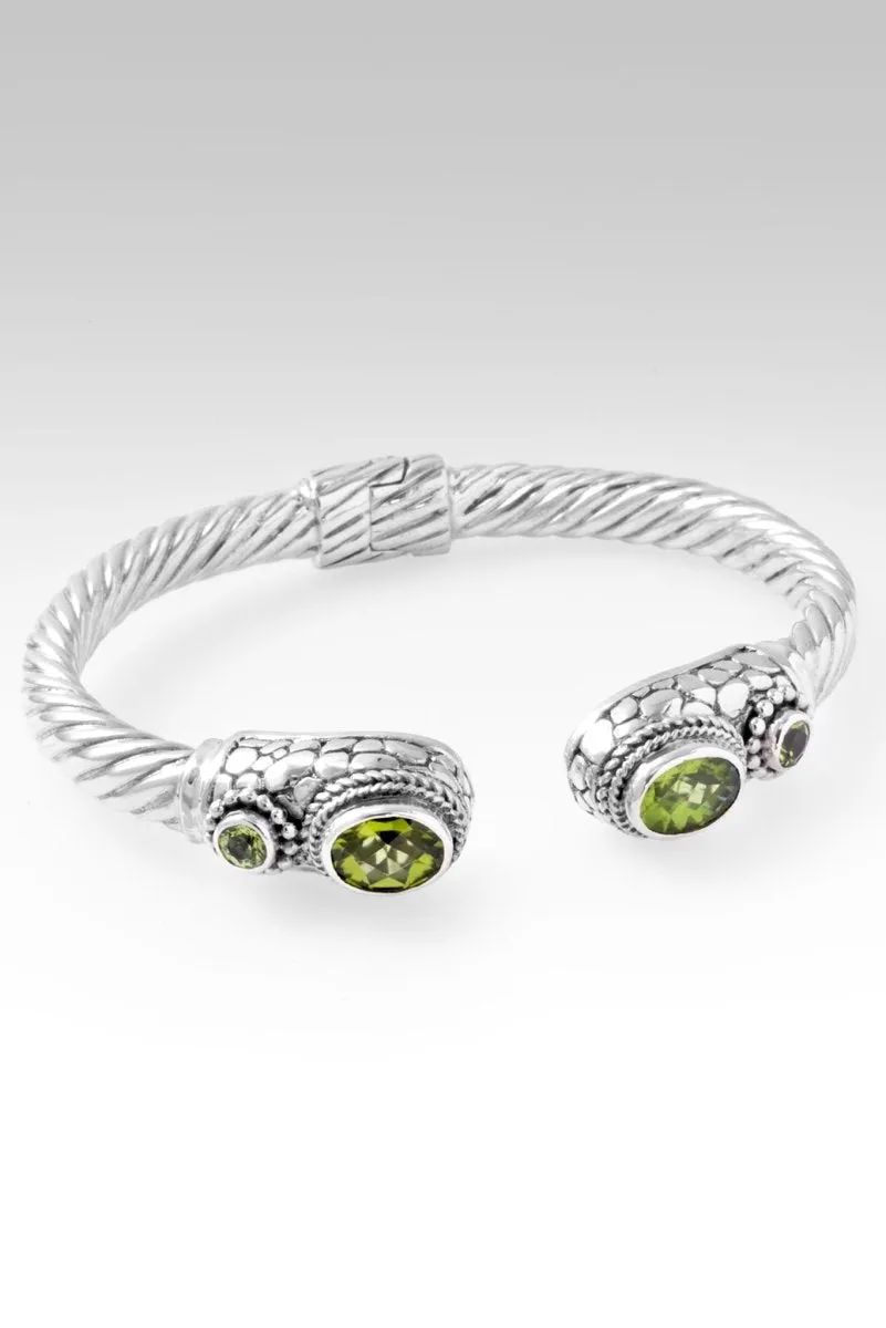 Redeemed Soul Tip-to-Tip Bracelet™ in Peridot