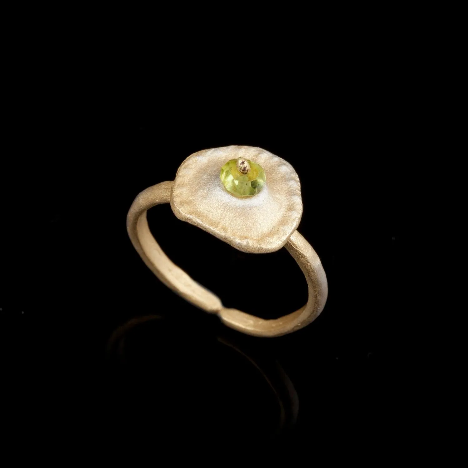 Sea Urchin Single Ring - Peridot